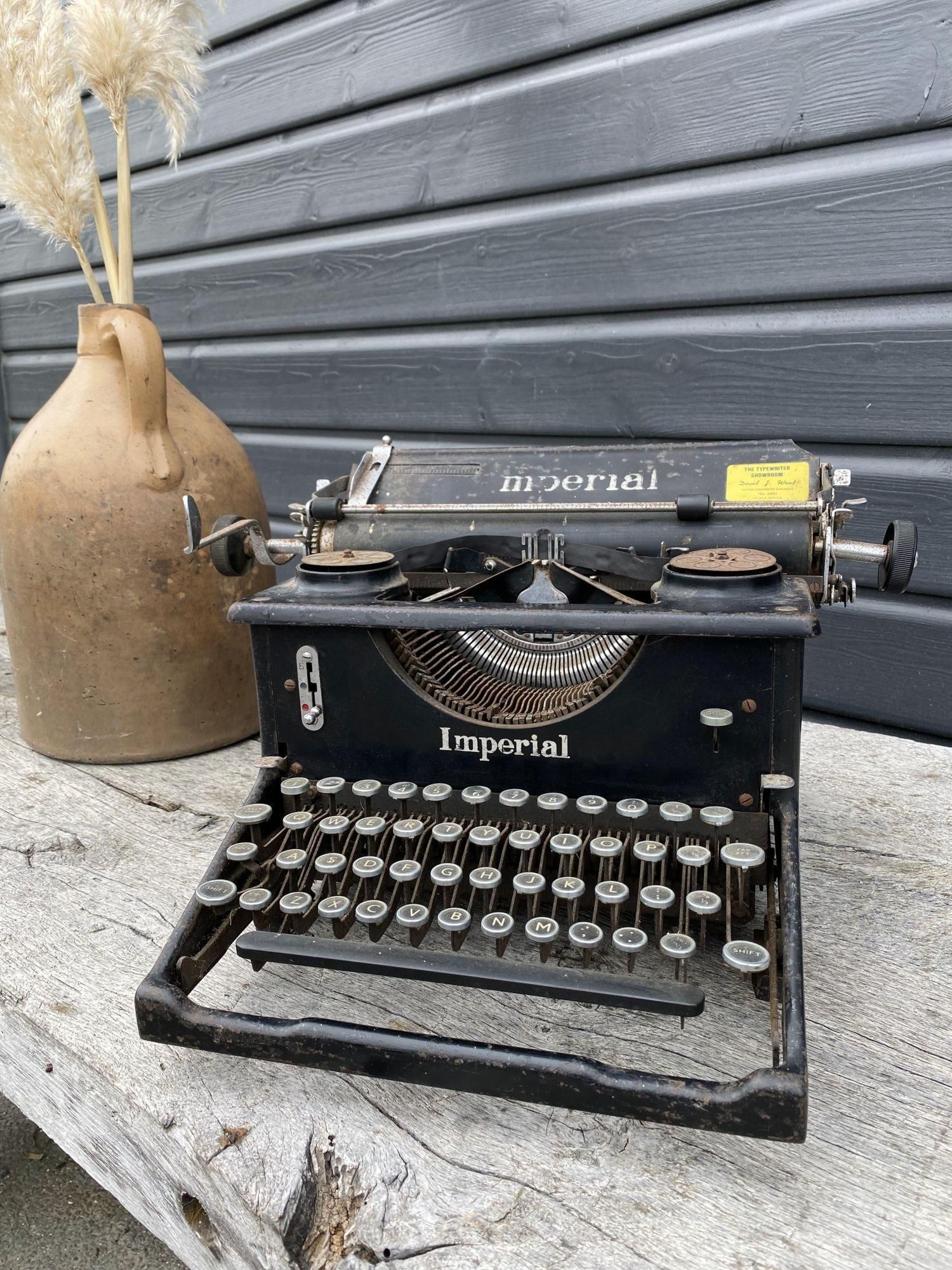 Machine à écrire IMPERIAL (Objets vintage)