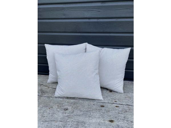 Coussin à rayures
