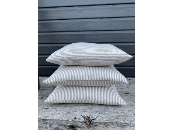 Coussin à rayures